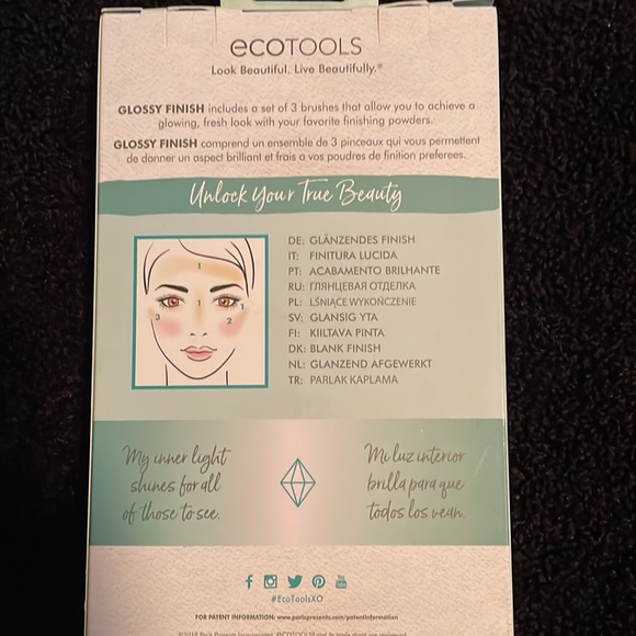 Jade infused Ecotools makeup brushes and Solar Flare 18 Color eyeshadow palette - Picture 3 of 7